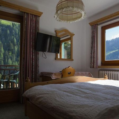 Villa Ula Verda- Apartments Marianna Santa Cristina Val Gardena المظهر الخارجي الصورة