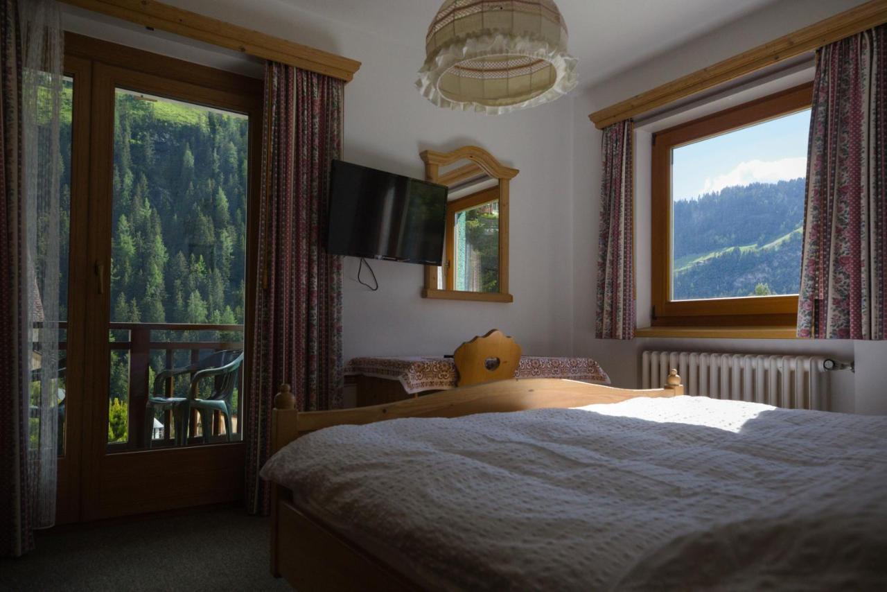 Villa Ula Verda- Apartments Marianna Santa Cristina Val Gardena المظهر الخارجي الصورة