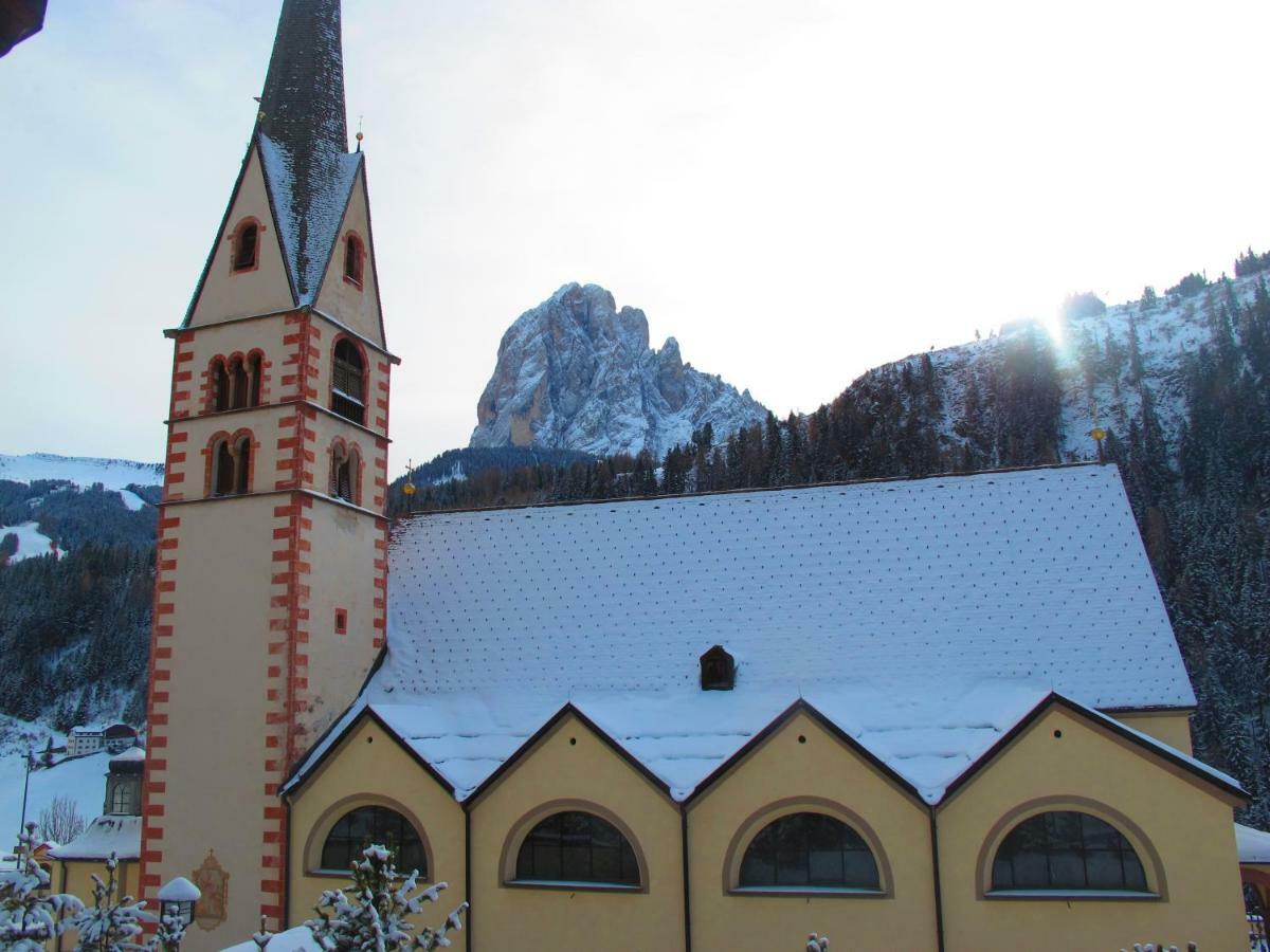 Villa Ula Verda- Apartments Marianna Santa Cristina Val Gardena المظهر الخارجي الصورة